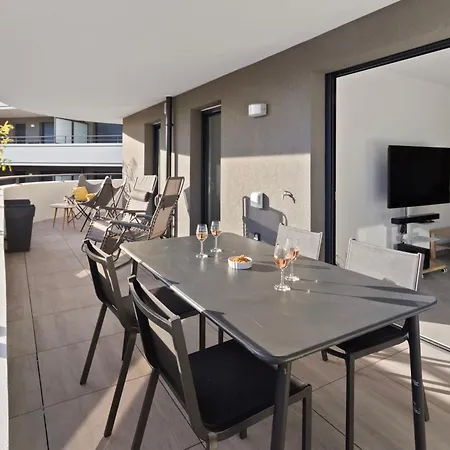 Apartmán The Peaceful - Sea - Pool - 2 Parking Spaces - Terrace